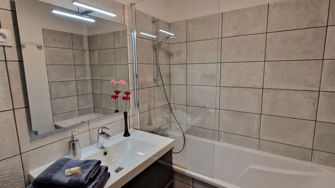 Photo of Bathroom in Fontainebleau