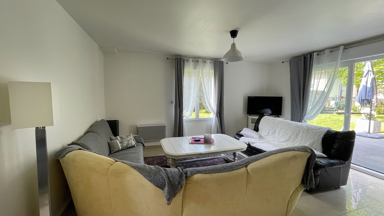 Photo of Livingroom in Binson-et-Orquigny