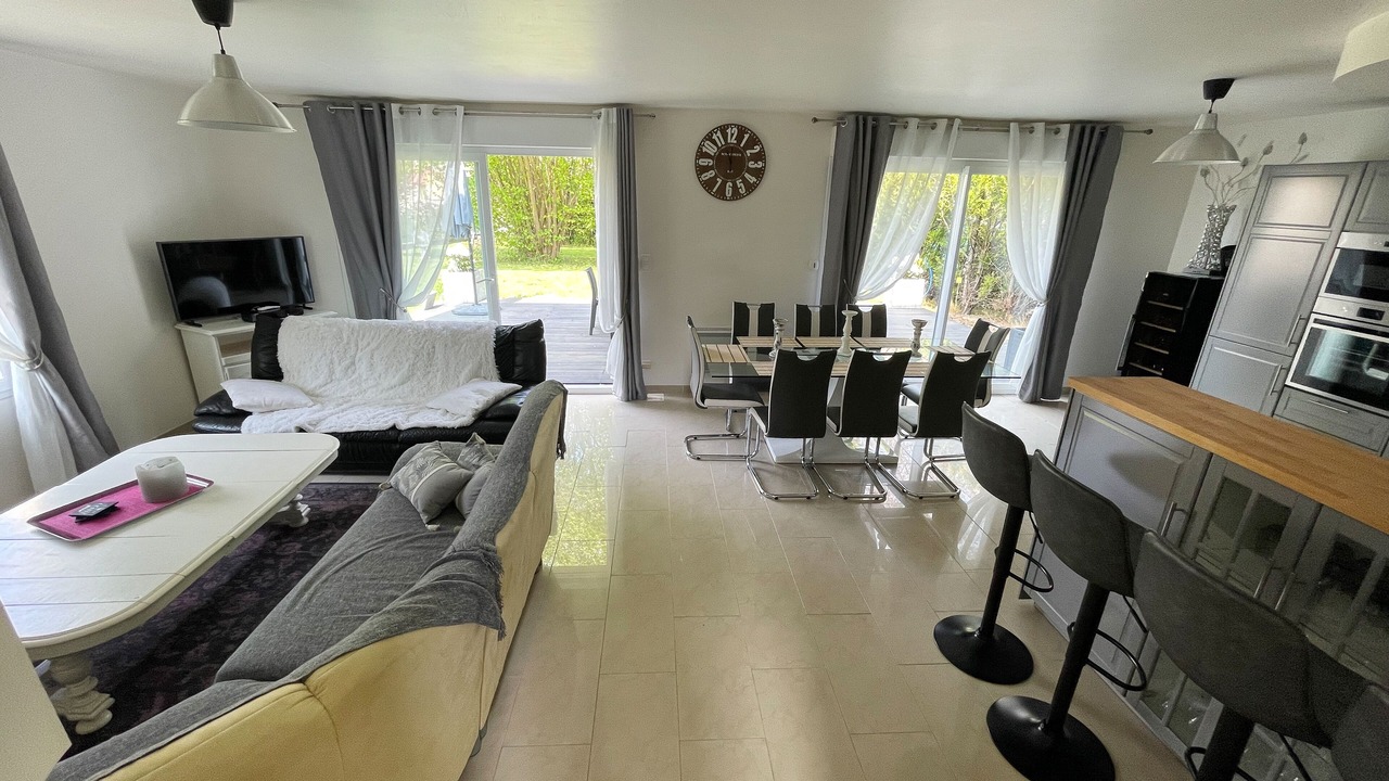 Photo of Livingroom in Binson-et-Orquigny