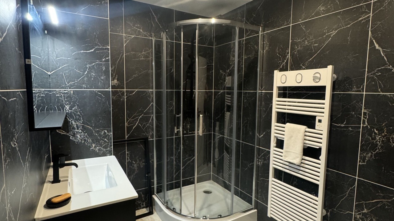 Photo of Bathroom in Dieppe