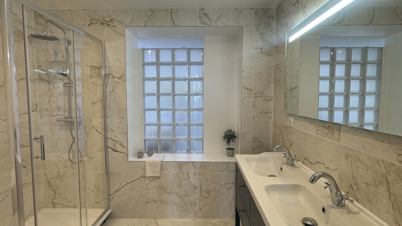 Photo of Bathroom in Dieppe
