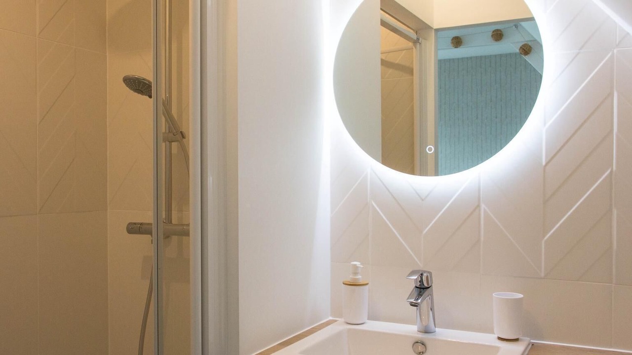 Photo of Bathroom in La Chapelle-d'Armentieres