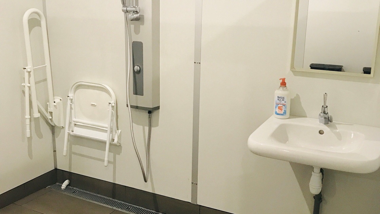 Photo of Bathroom in Aunay-sous-Auneau