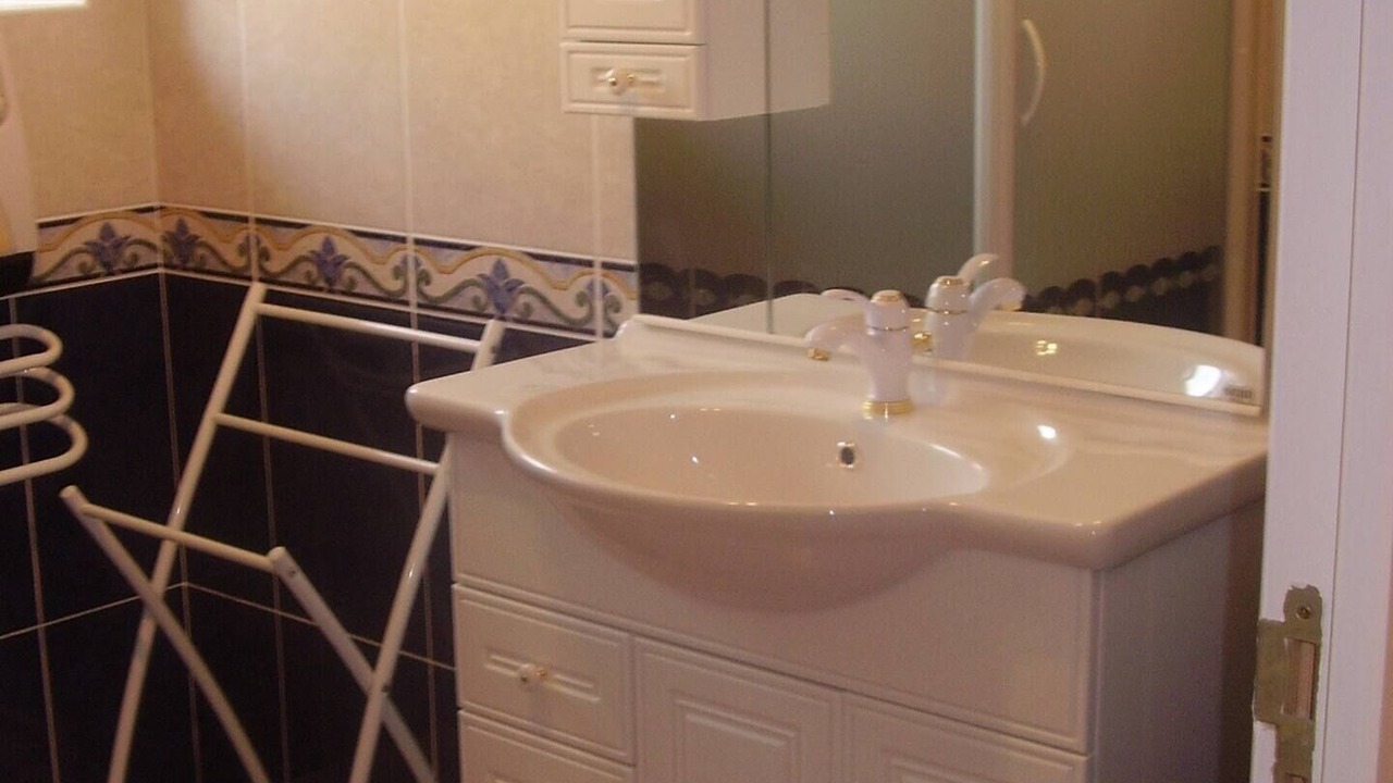 Photo of Bathroom in Clavy-Warby
