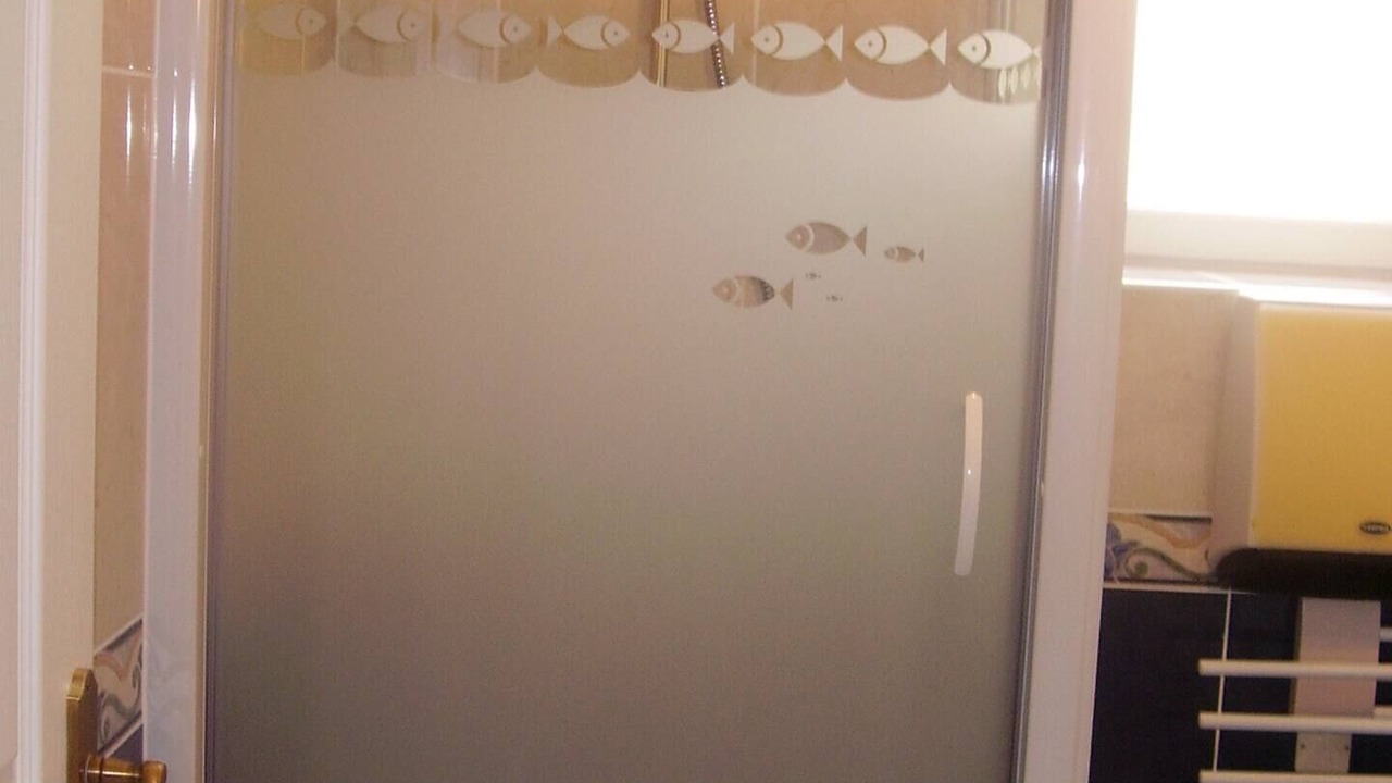 Photo of Bathroom in Clavy-Warby