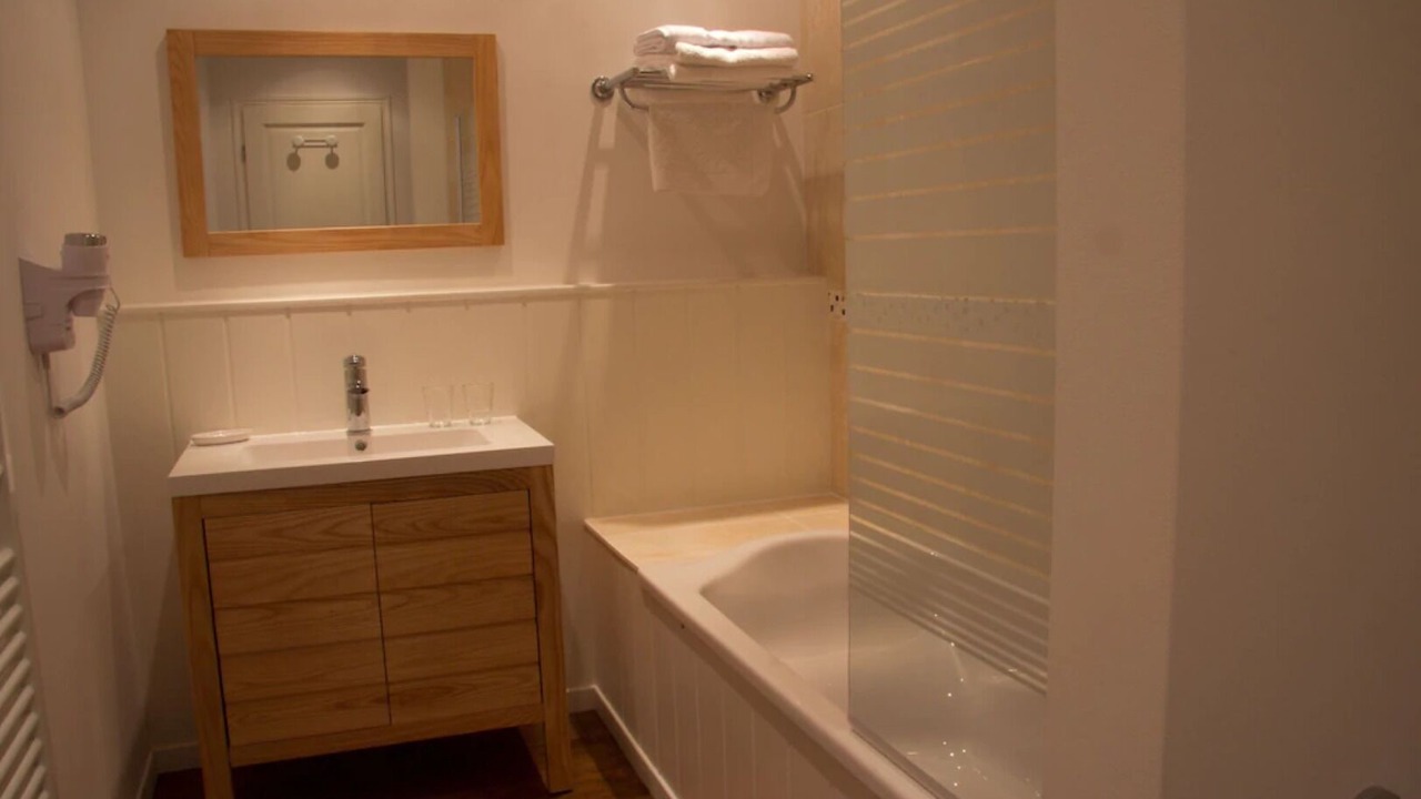 Photo of Bathroom in Eclance