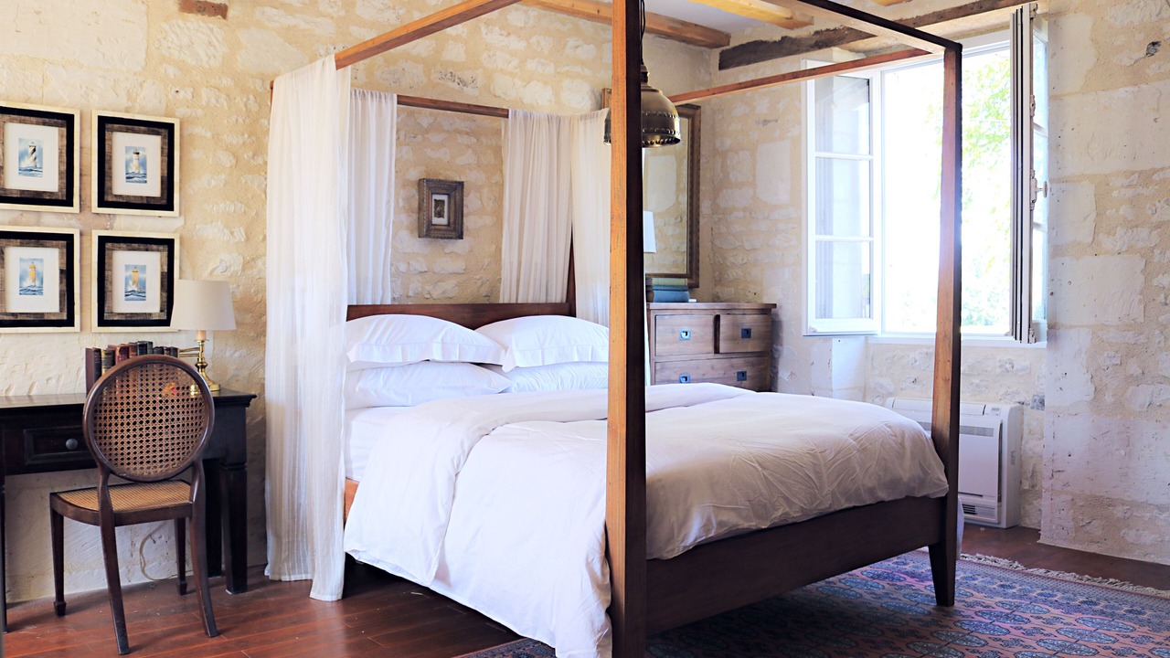 Photo of Bedroom in Assay