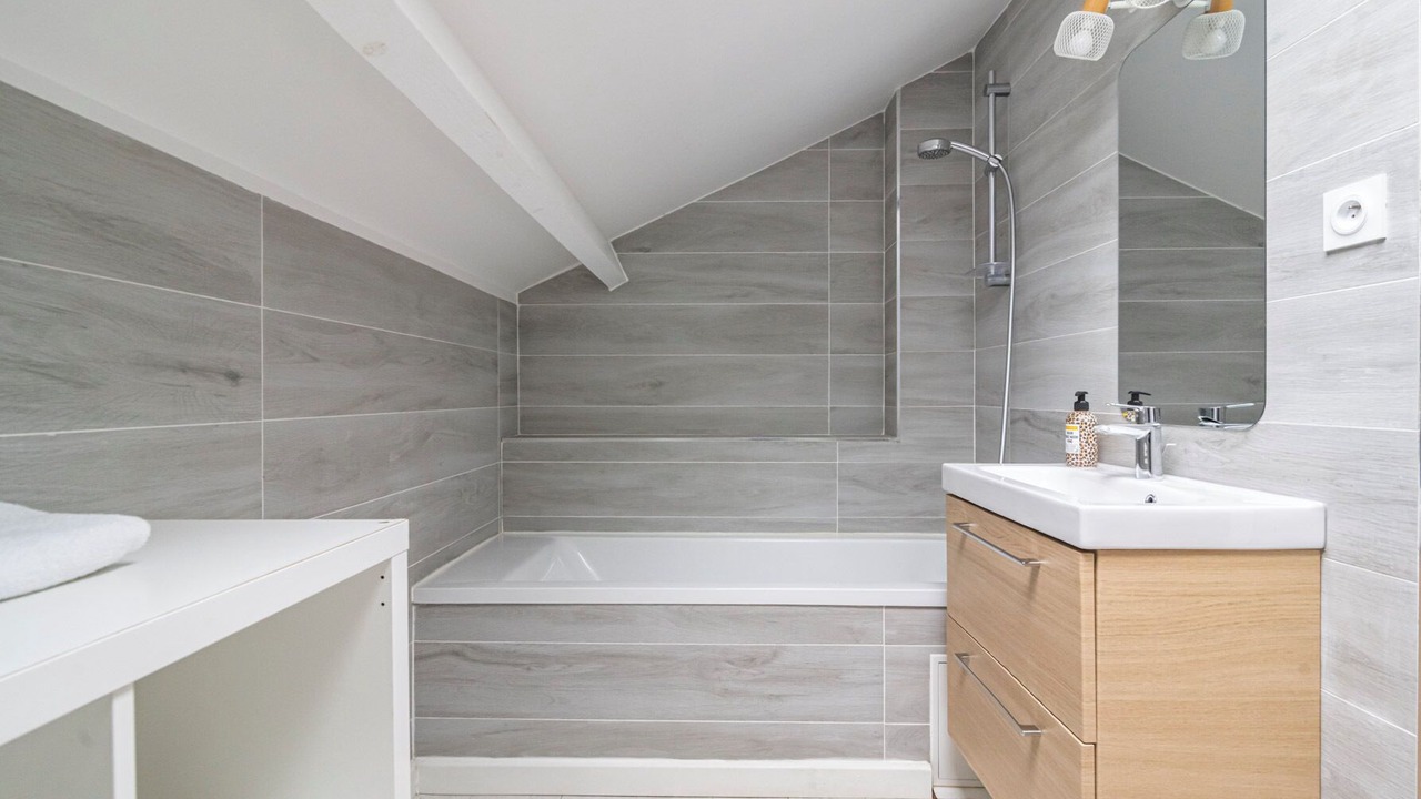 Photo of Bathroom in Bailly-Romainvilliers