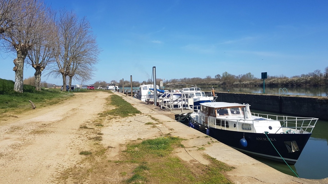 Photo of Others in Gigny-sur-Saone