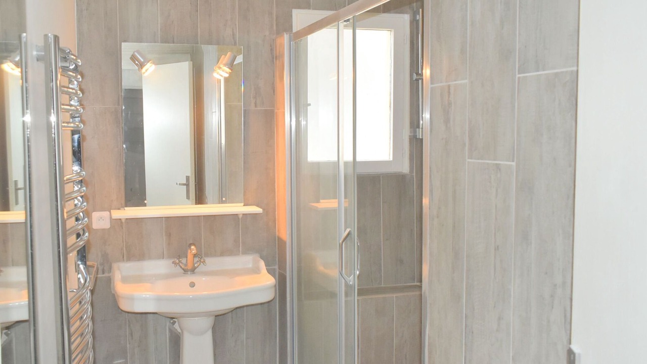 Photo of Bathroom in Chemire-en-Charnie