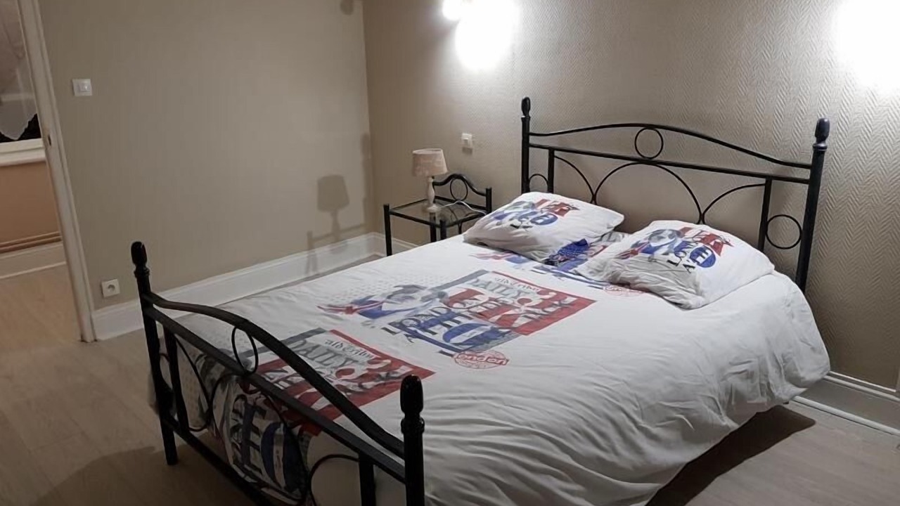 Photo of Bedroom in Lorcy