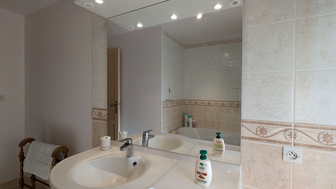 Photo of Bathroom in Saint-Aigny