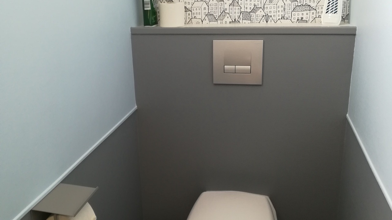 Photo of Bathroom in Rue