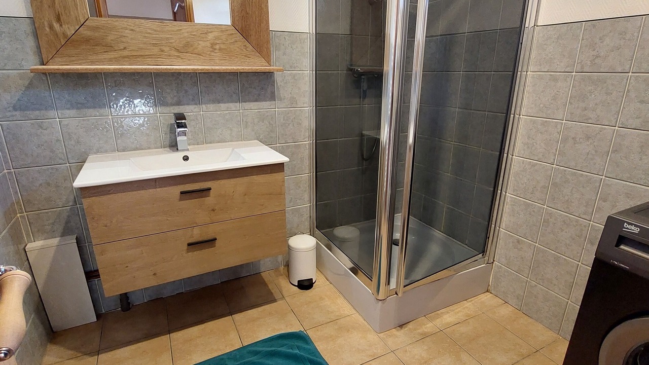 Photo of Bathroom in Lacres