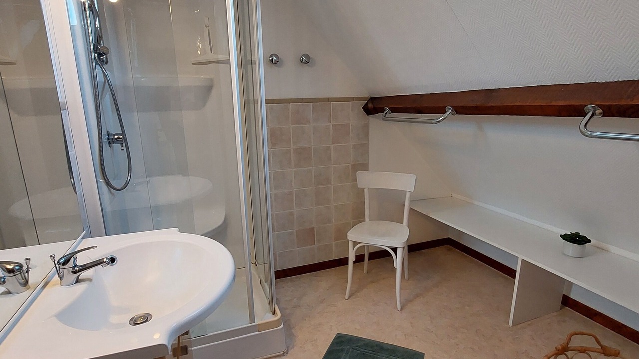 Photo of Bathroom in Lacres