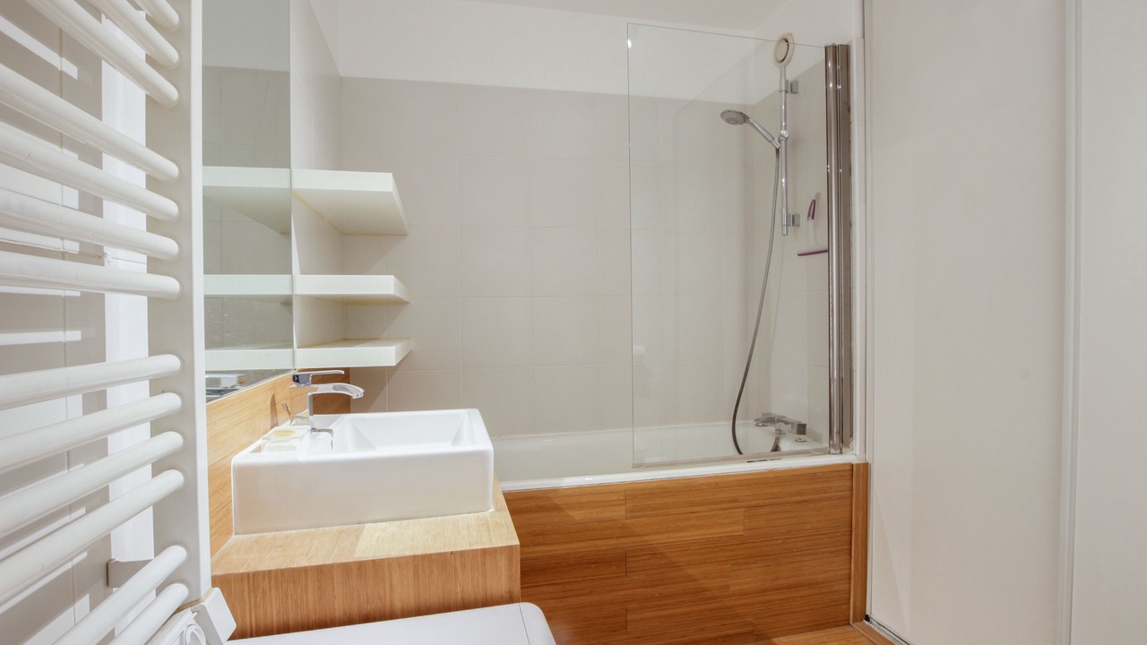 Photo of Bathroom in Val-de-Grace