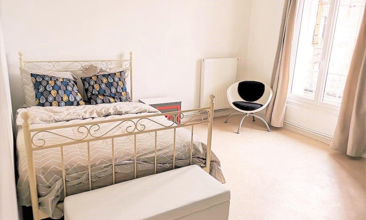 Photo of Bedroom in Soissons