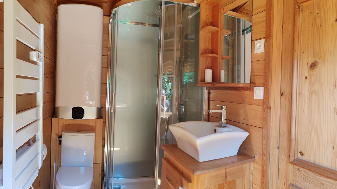 Photo of Bathroom in Nanteuil-la-Foret