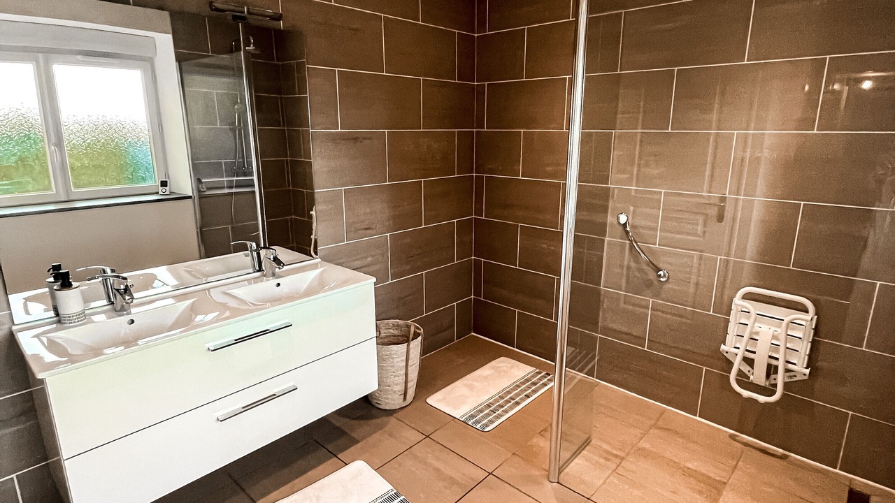 Photo of Bathroom in Le Val-Saint-Pere