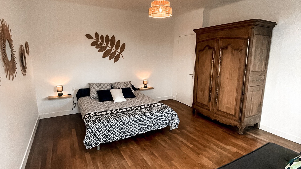 Photo of Bedroom in Le Val-Saint-Pere