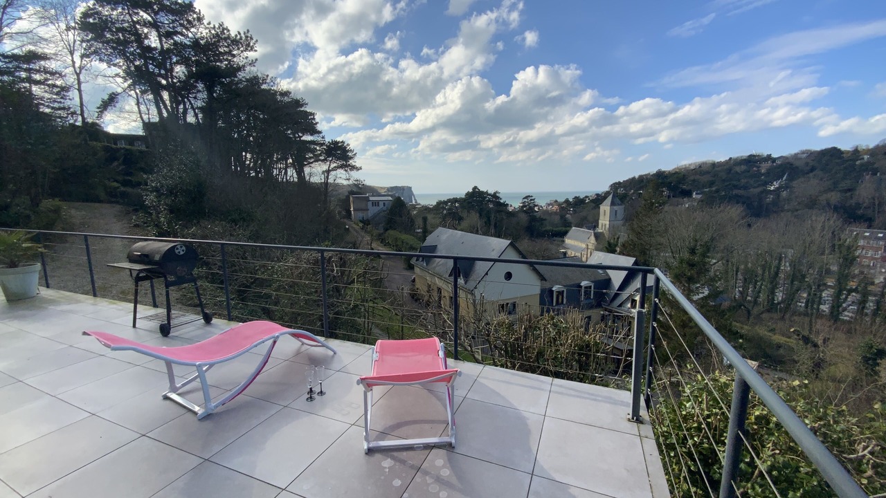 Photo of Patio Balcony in Etretat