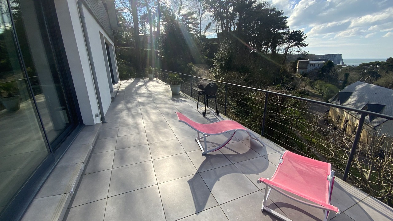 Photo of Patio Balcony in Etretat