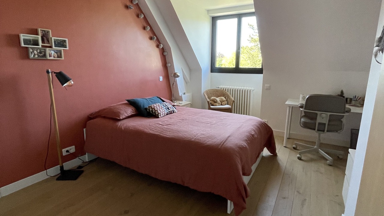 Photo of Bedroom in Noisy-le-Roi