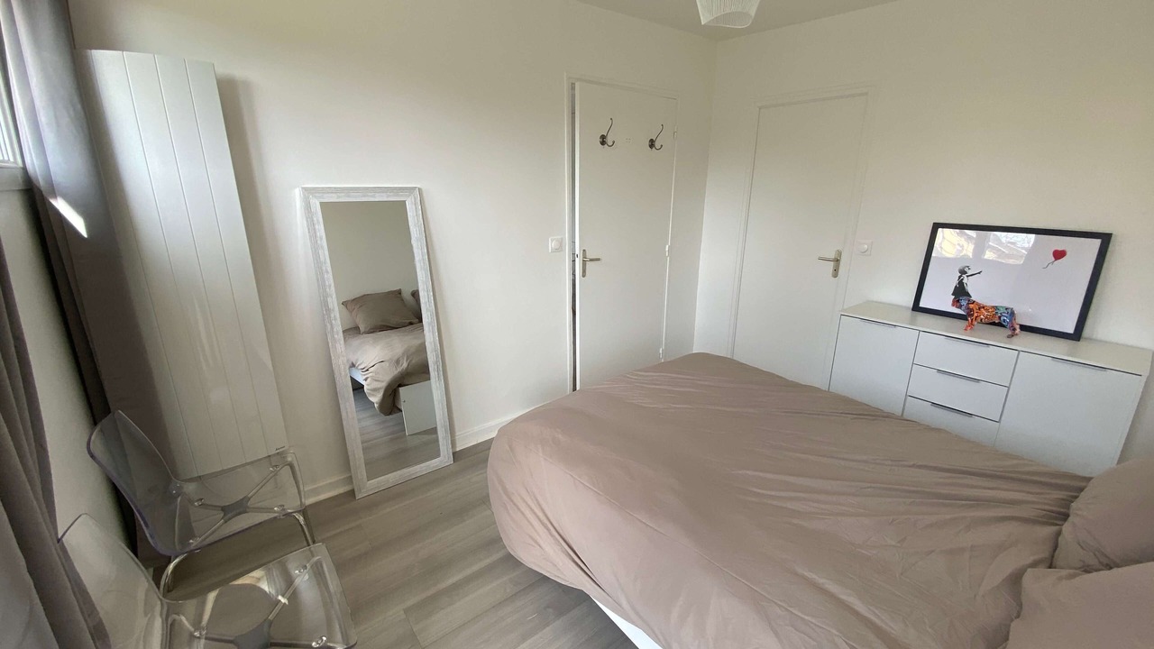 Photo of Bedroom in Fouilloy