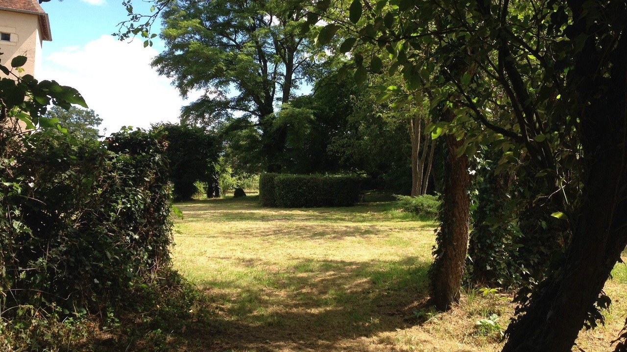 Photo of Outdoor in Le Veurdre