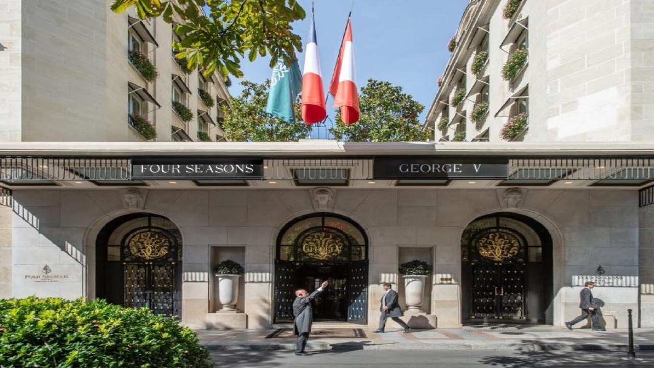 Photo of Others in Champs-Elysees