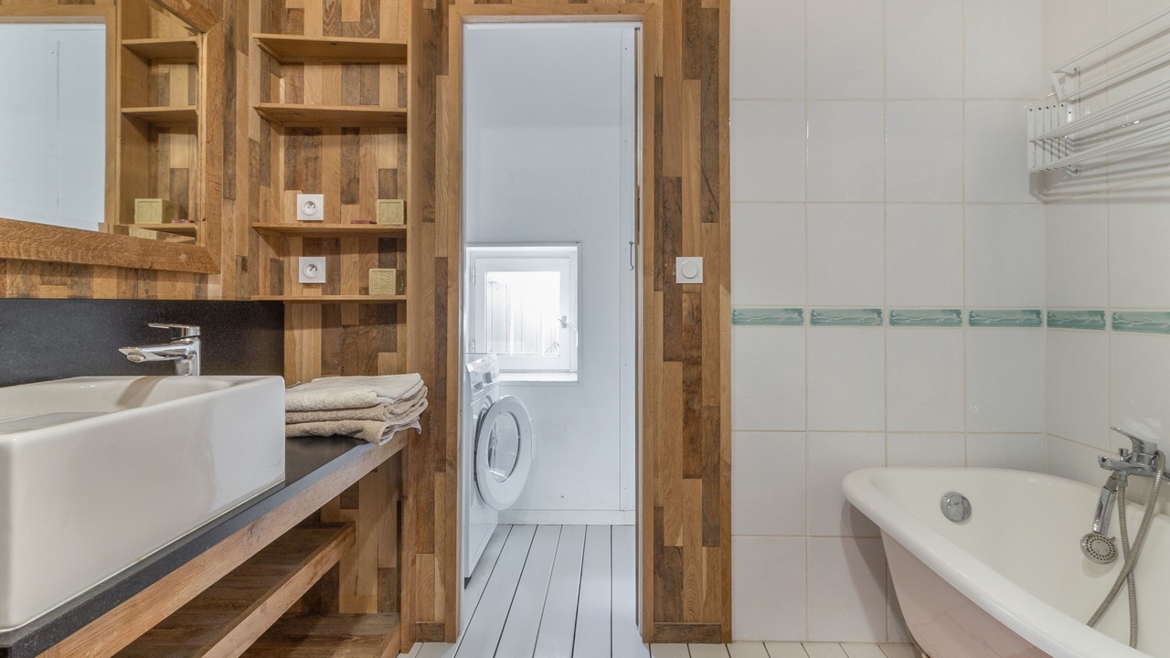 Photo of Bathroom in Epervans