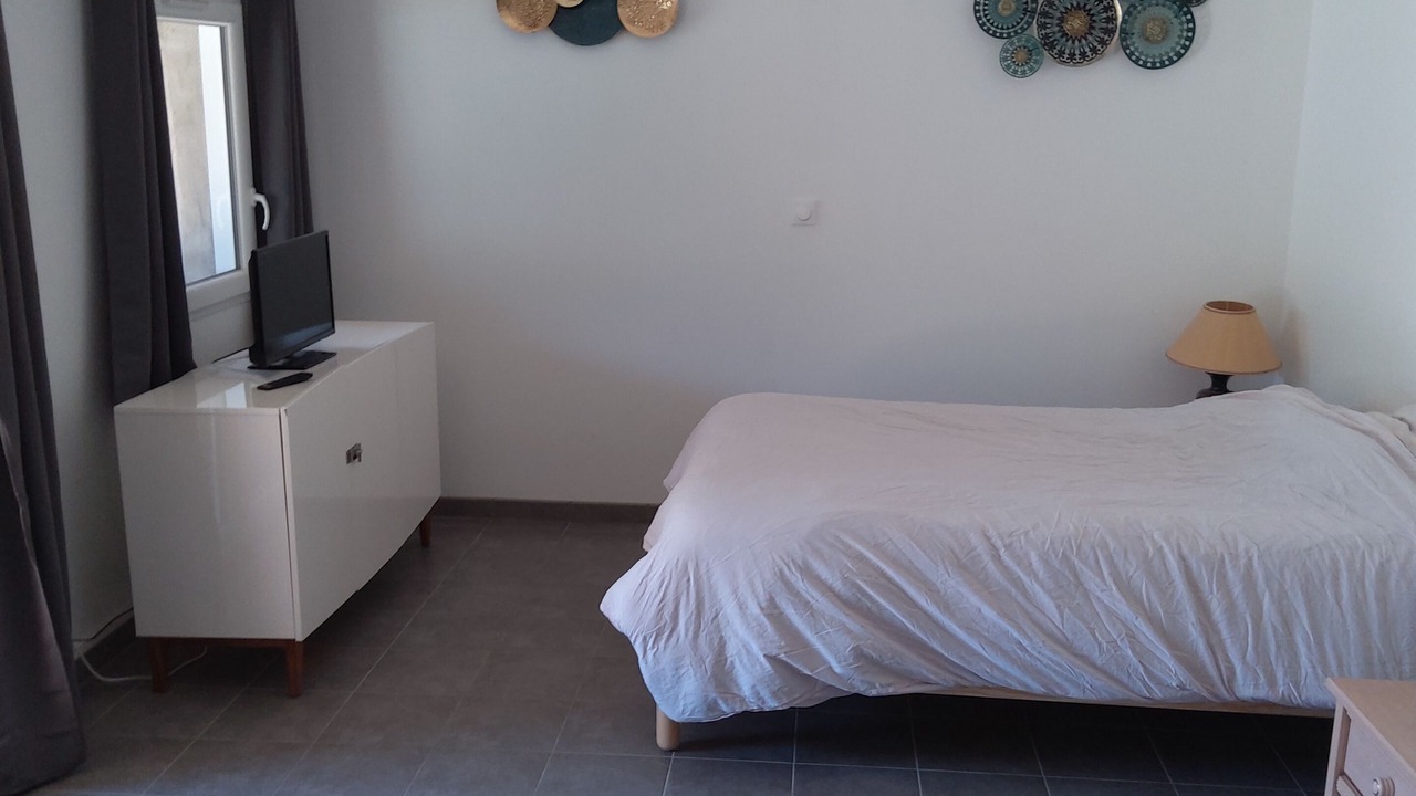 Photo of Bedroom in Quartier Saint-Clement - Jardin des Plantes
