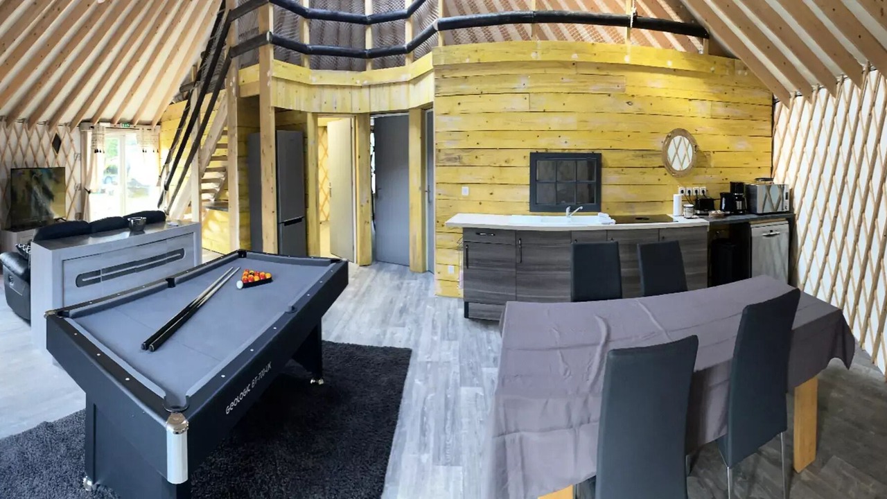 Photo of Bedroom in Jumieges