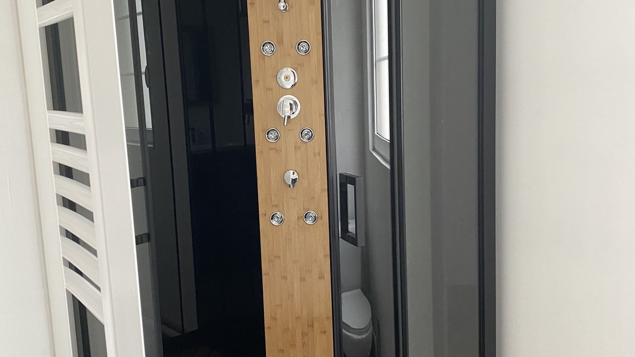 Photo of Bathroom in Eu