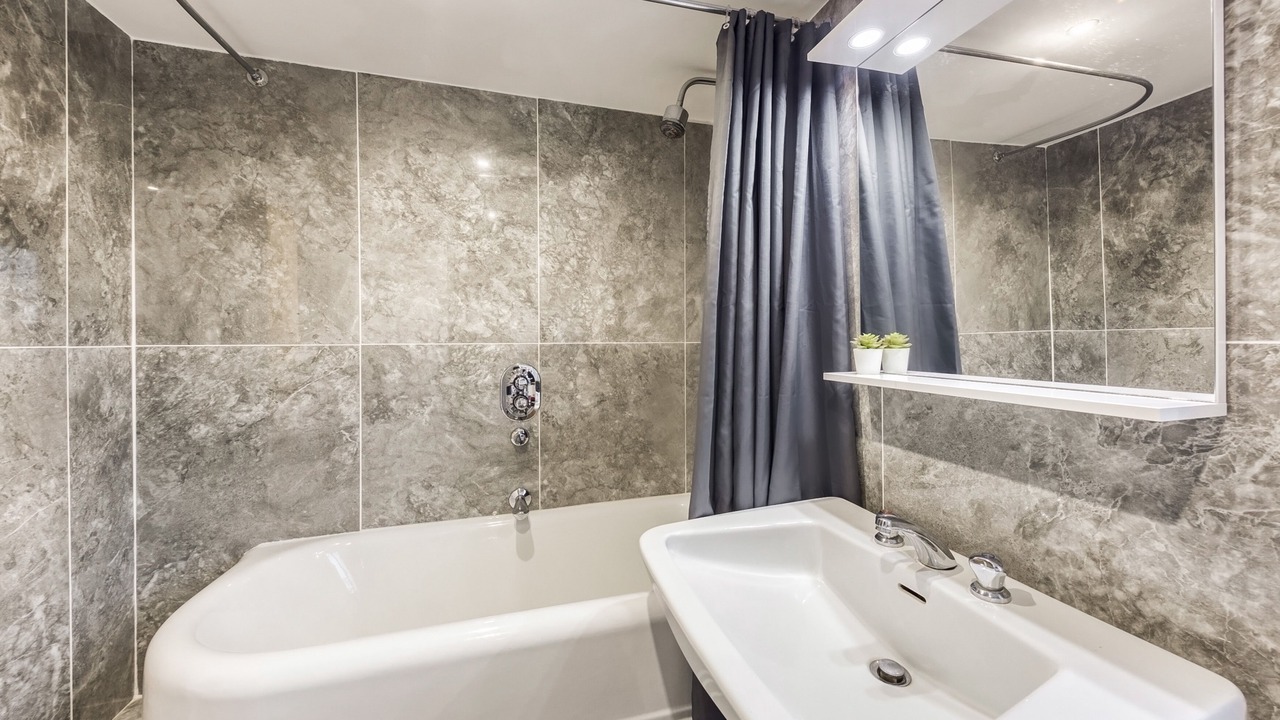 Photo of Bathroom in Orvilliers