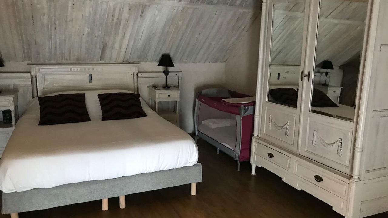 Photo of Bedroom in Flines-les-Mortagne