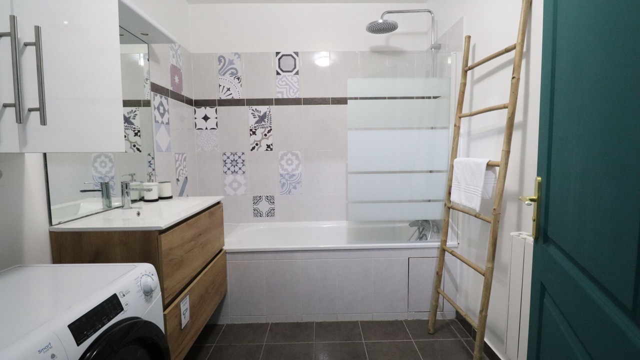 Photo of Bathroom in Montevrain