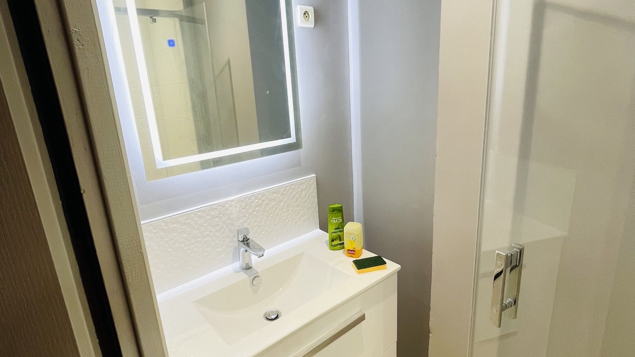 Photo of Bathroom in Beuvry