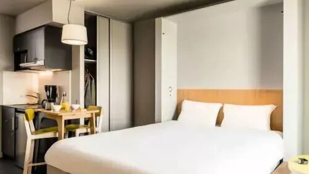 Photo of Bedroom in Petit-Colombes