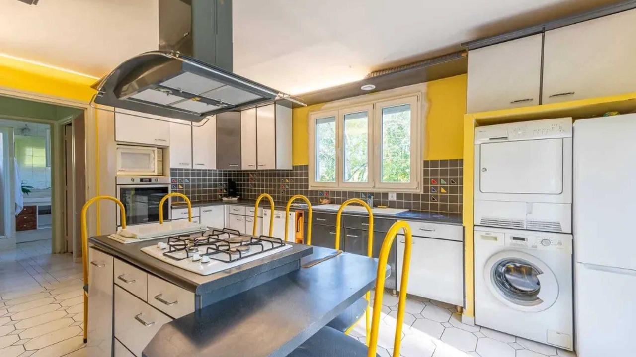 Photo of Kitchen in Saints