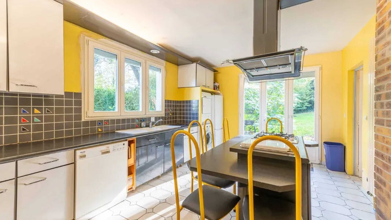 Photo of Kitchen in Saints