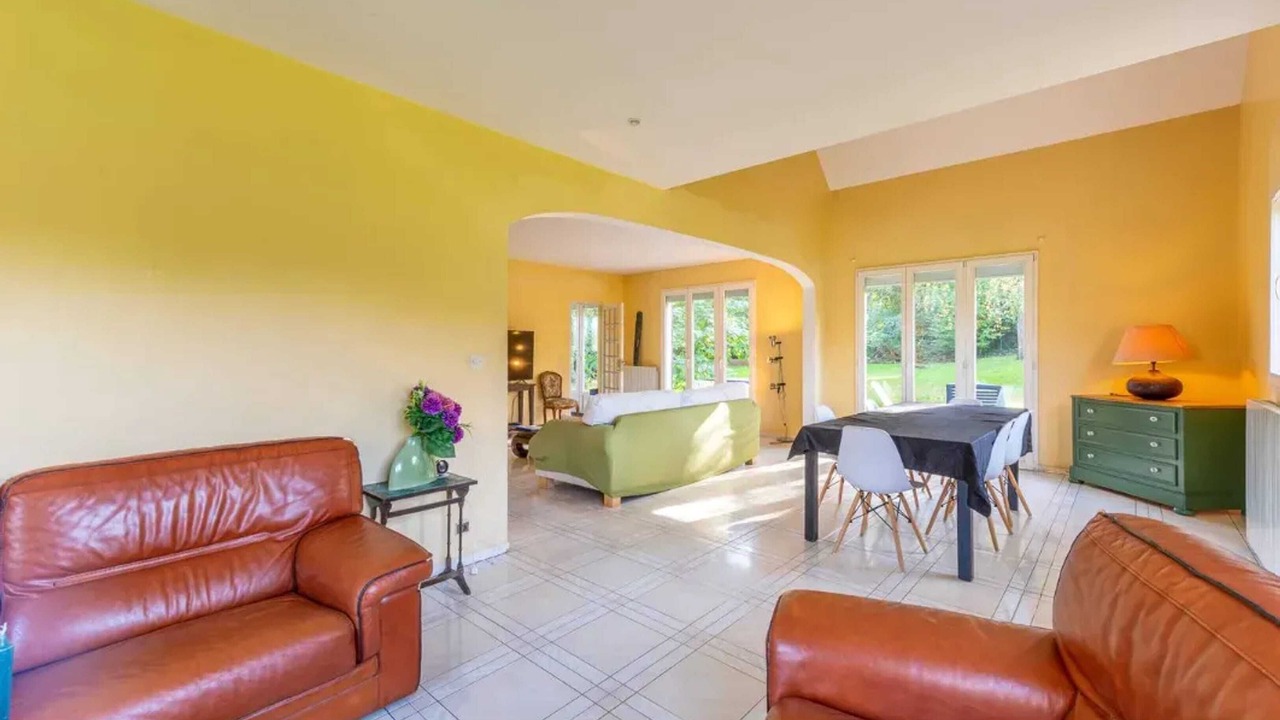 Photo of Livingroom in Saints