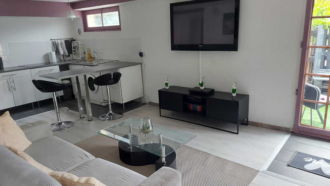 Photo of Livingroom in Ecquevilly