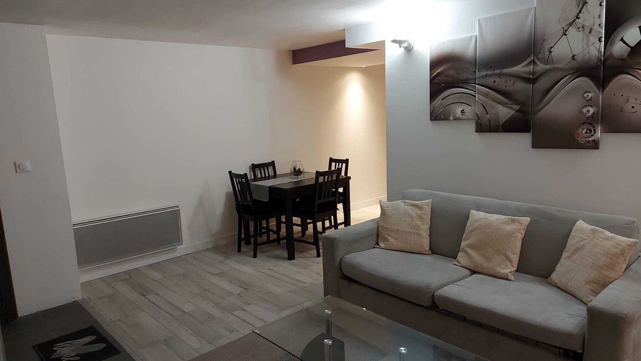 Photo of Livingroom in Ecquevilly