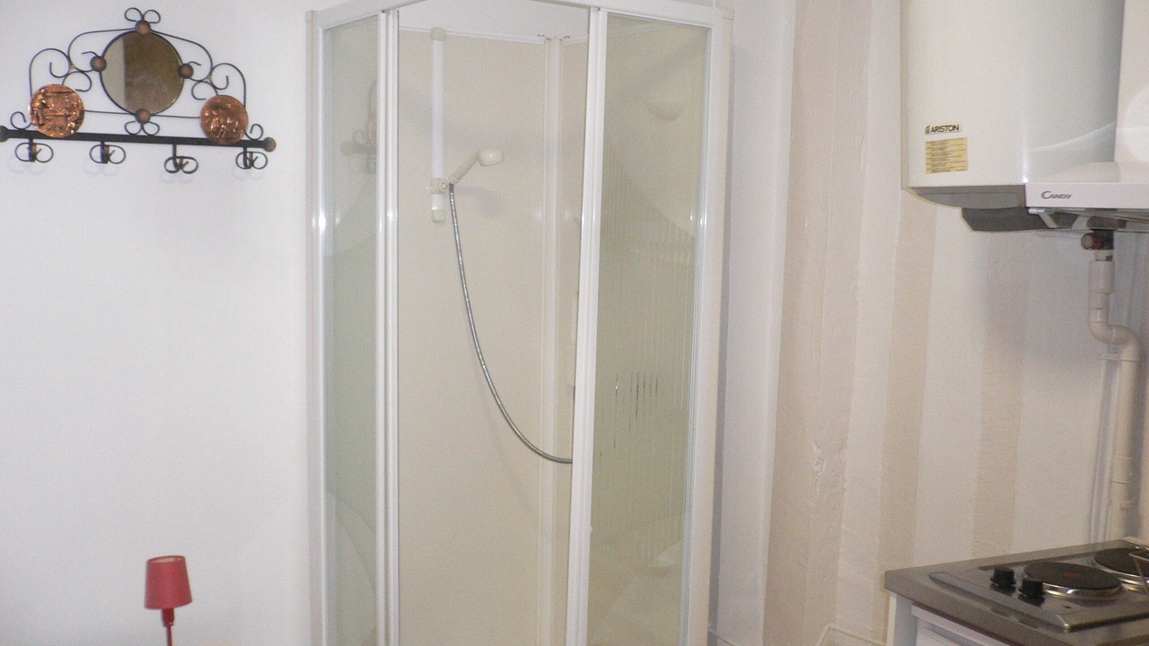 Photo of Bathroom in Rouen City Centre