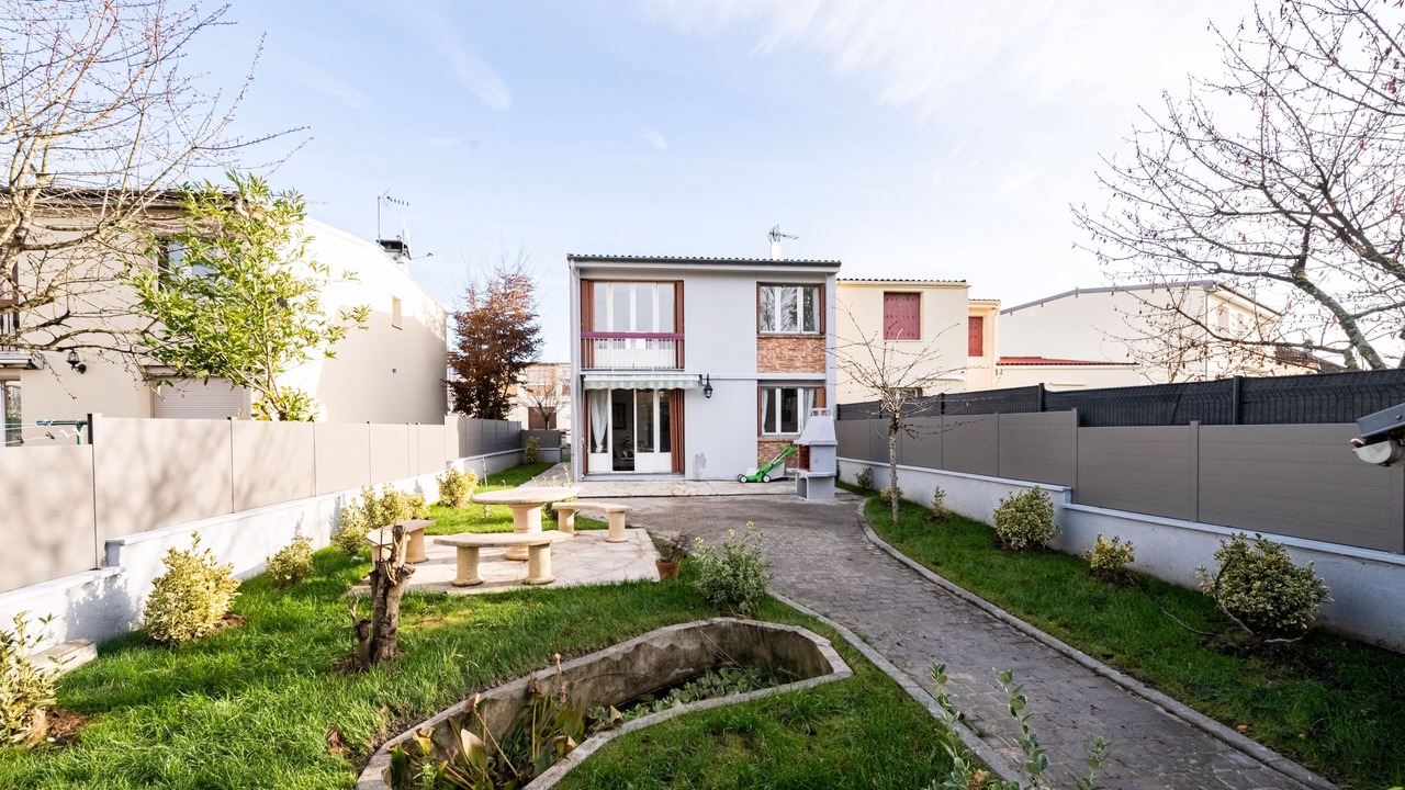 Photo of Outdoor in Les Louvrais