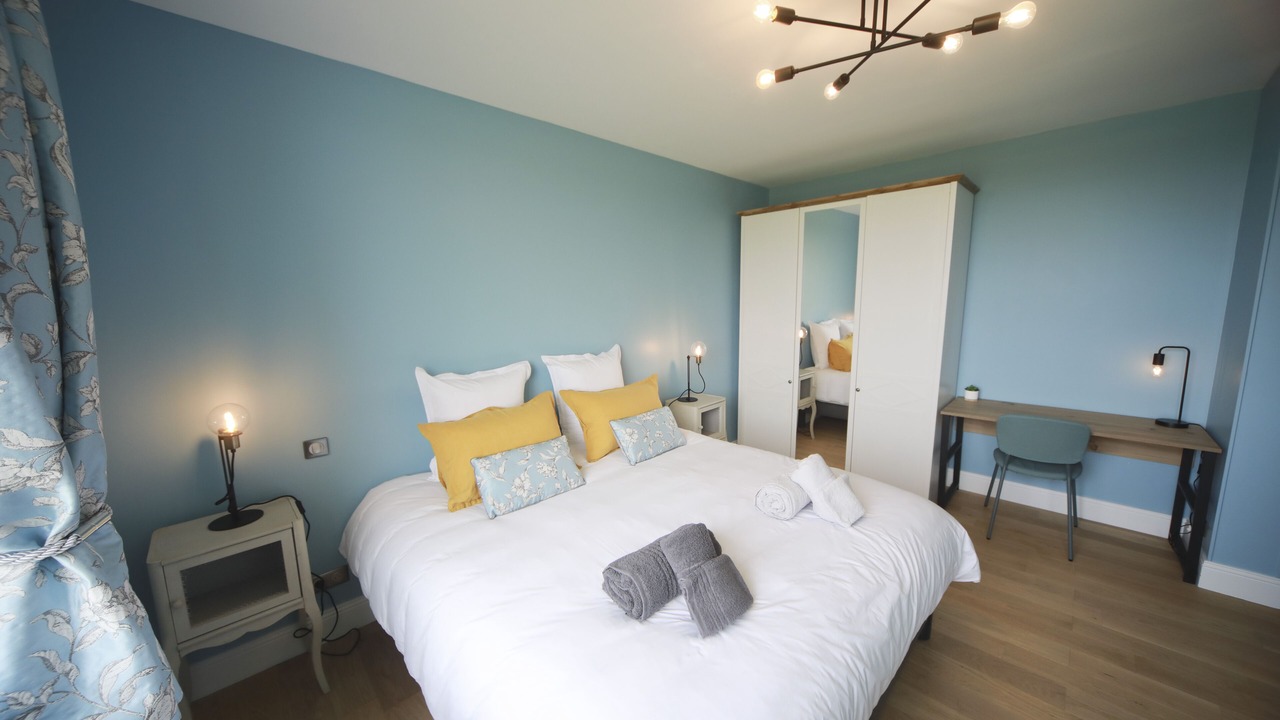 Photo of Bedroom in Saint-Cyr-sur-Morin