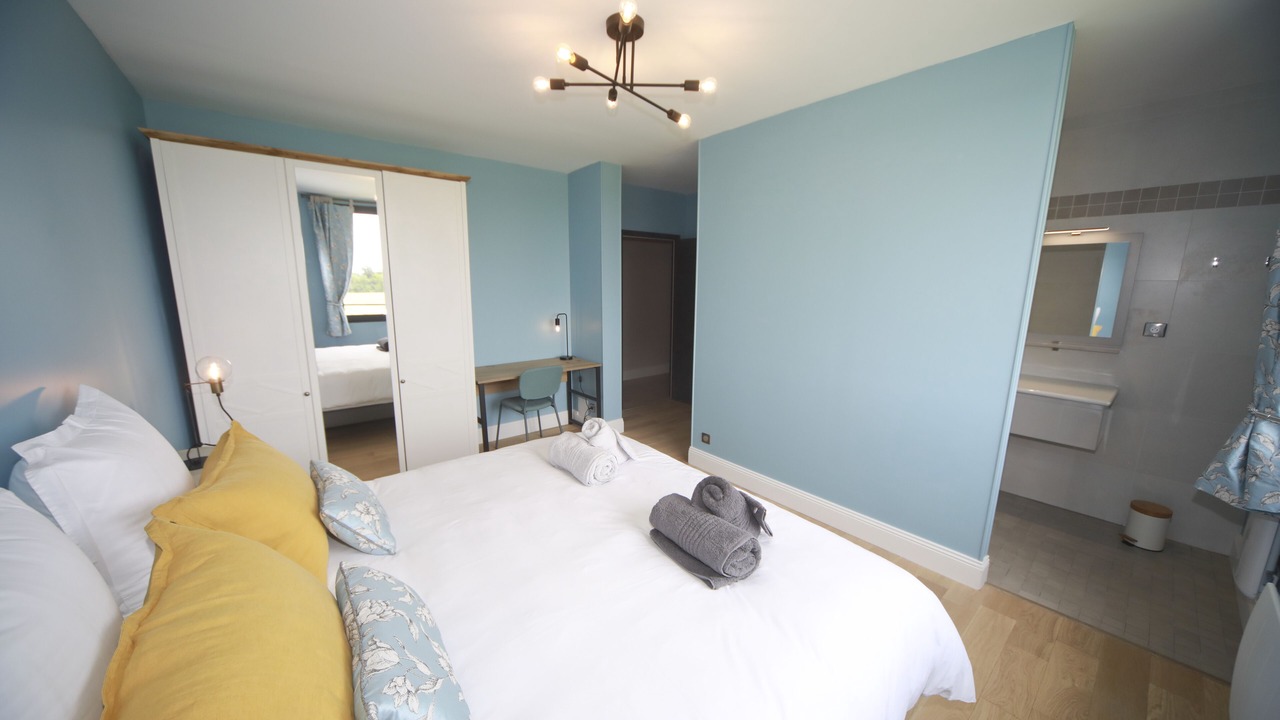 Photo of Bedroom in Saint-Cyr-sur-Morin