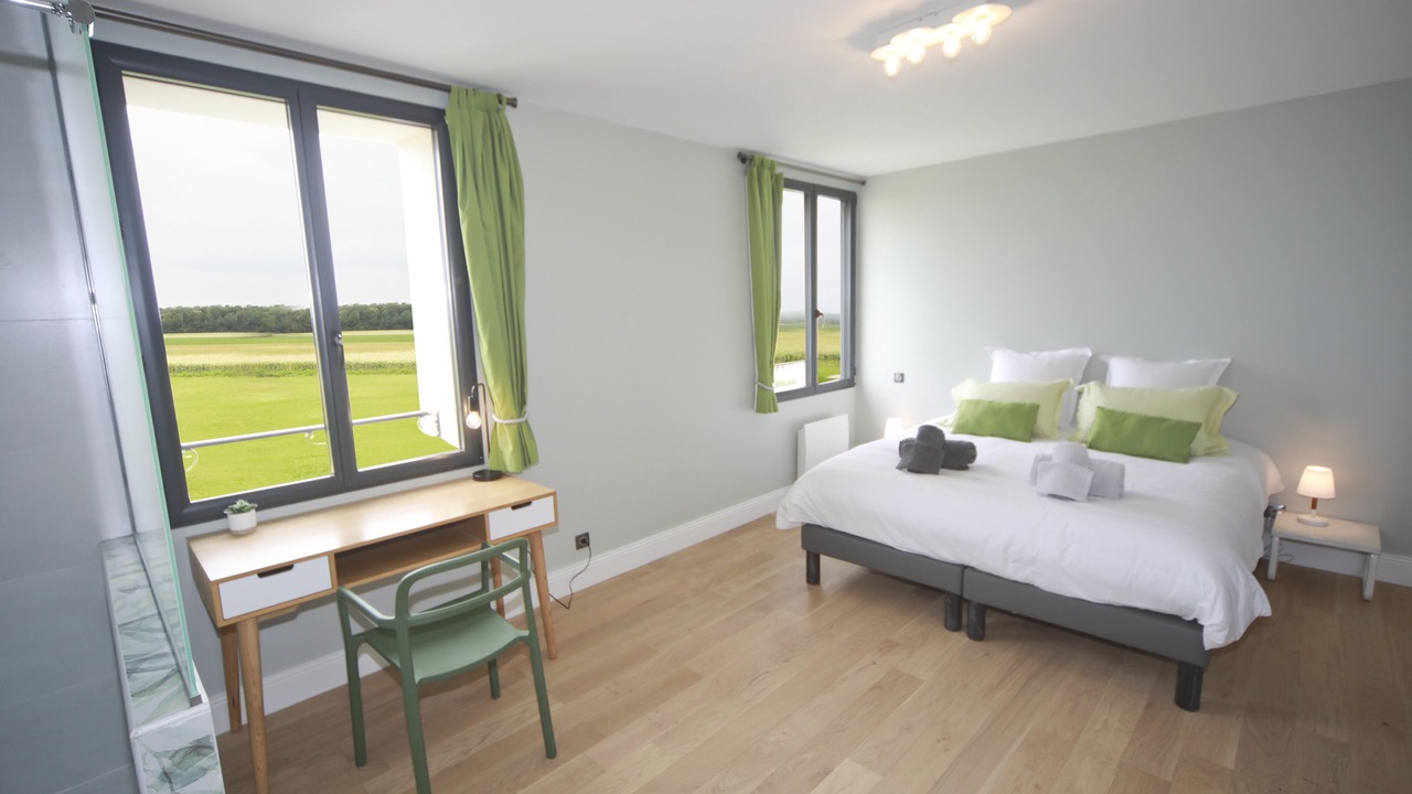 Photo of Bedroom in Saint-Cyr-sur-Morin