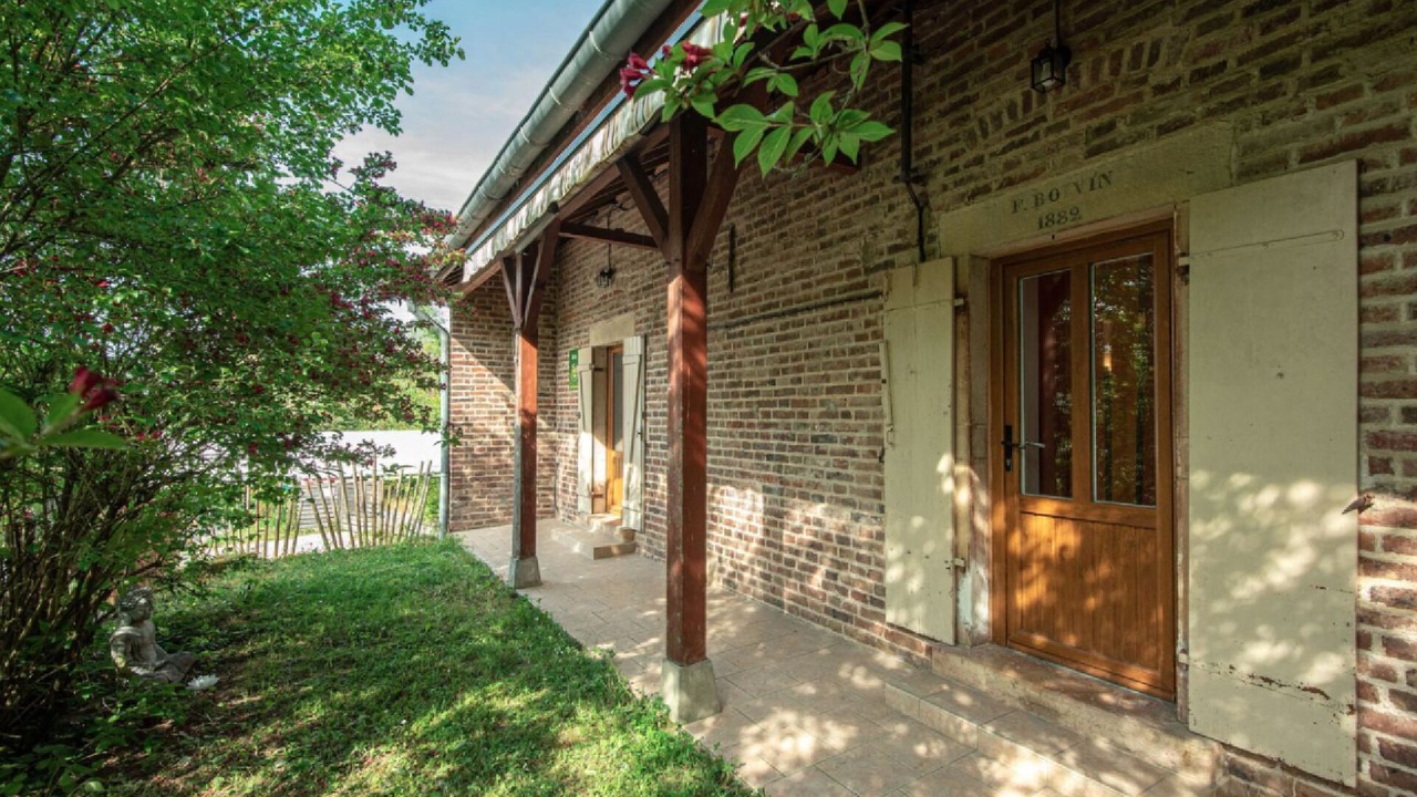 Photo of Outdoor in Saint Usuge
